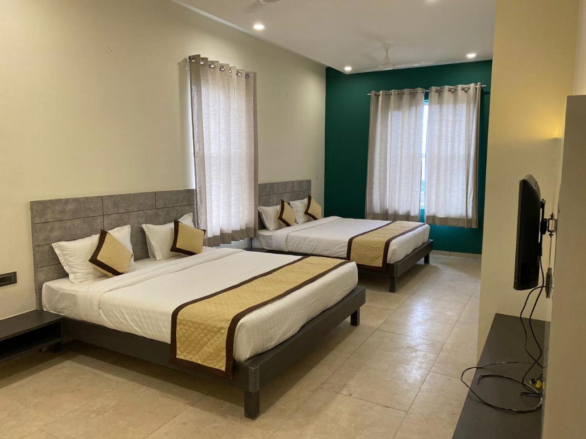 The Sarbati Palace Hotel Shāhpura Kültér fotó