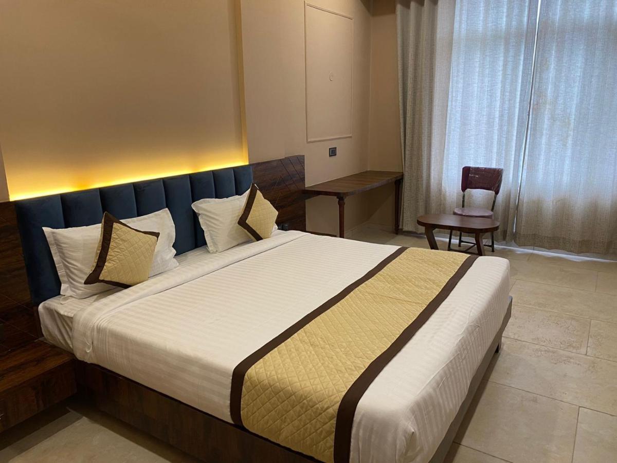 The Sarbati Palace Hotel Shāhpura Kültér fotó
